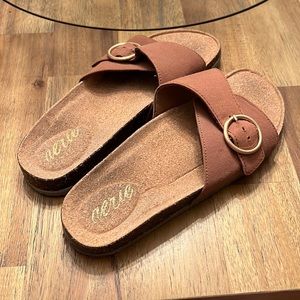 Hardly worn Aerie sandals
